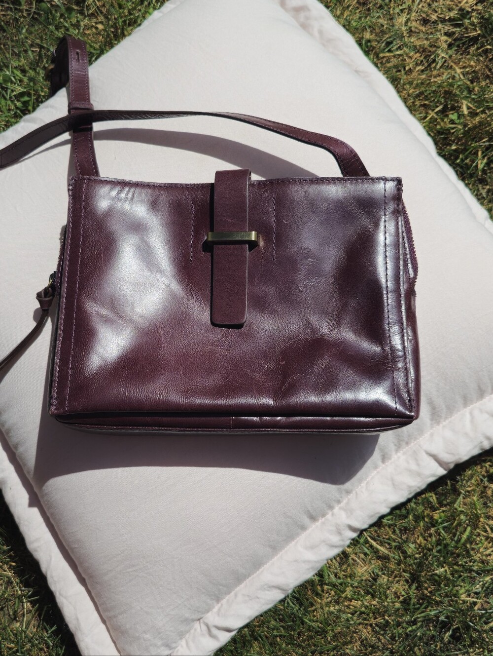 LODIS Leather Crossbody Bag